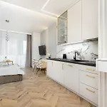 Apartment Eleganckie Zabrska Z Parkingiem W Centrum Katowic Przy Rynku By Renters Katowice