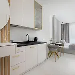 Eleganckie Zabrska Z Parkingiem W Centrum Katowic Przy Rynku By Renters 카토비체
