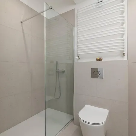 Апартаменты Eleganckie Z Parkingiem W Centrum Katowic Przy Rynku By Renters Катовице