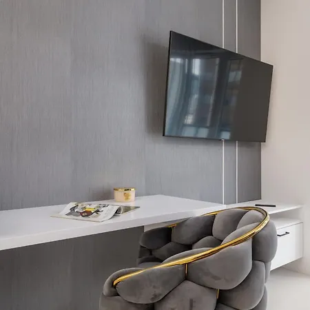 Apartament Eleganckie Z Parkingiem W Centrum Katowic Przy Rynku By Renters Katowice