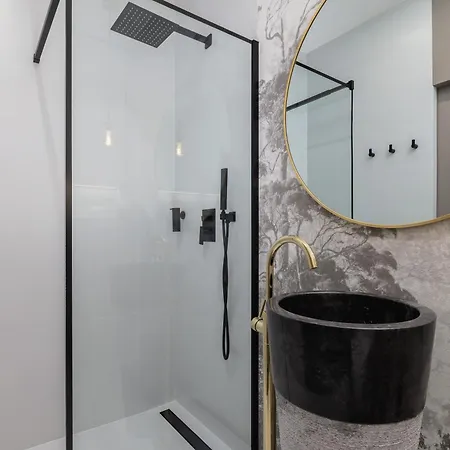 Eleganckie Zabrska Z Parkingiem W Centrum Katowic Przy Rynku By Renters Appartement Katowice