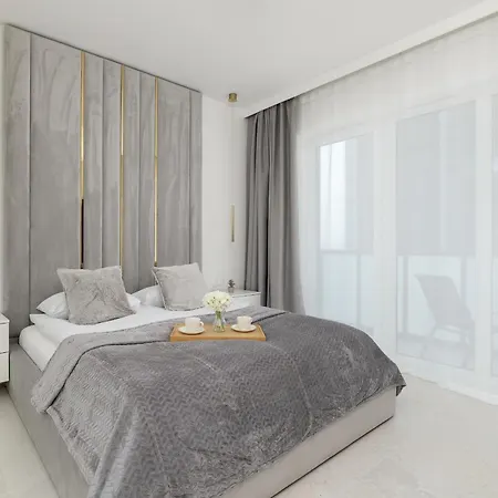 شقة Eleganckie Zabrska Z Parkingiem W Centrum Katowic Przy Rynku By Renters *