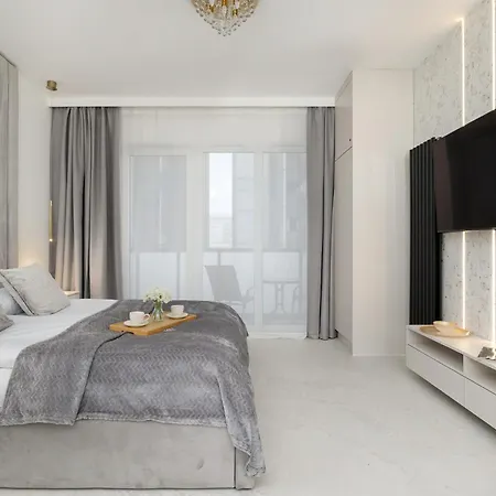 Апартаменты Eleganckie Z Parkingiem W Centrum Katowic Przy Rynku By Renters