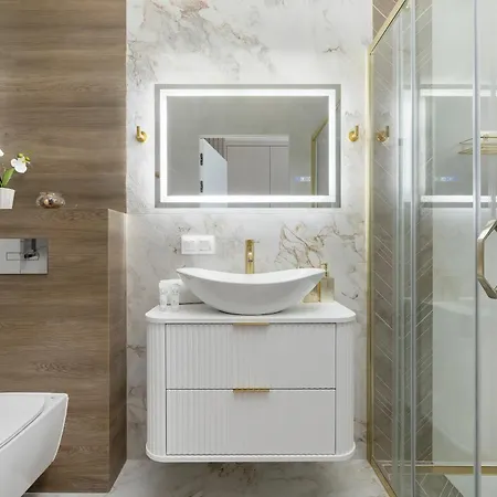 Eleganckie Zabrska Z Parkingiem W Centrum Katowic Przy Rynku By Renters Appartement