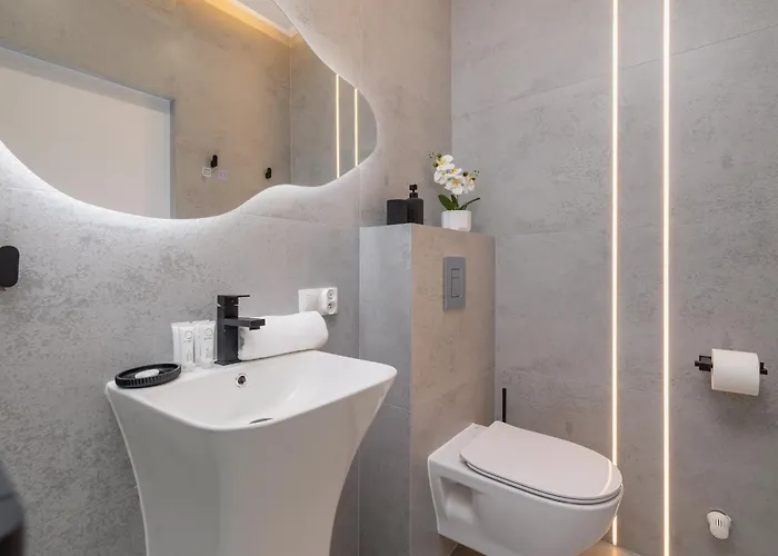 شقة Eleganckie Zabrska Z Parkingiem W Centrum Katowic Przy Rynku By Renters *