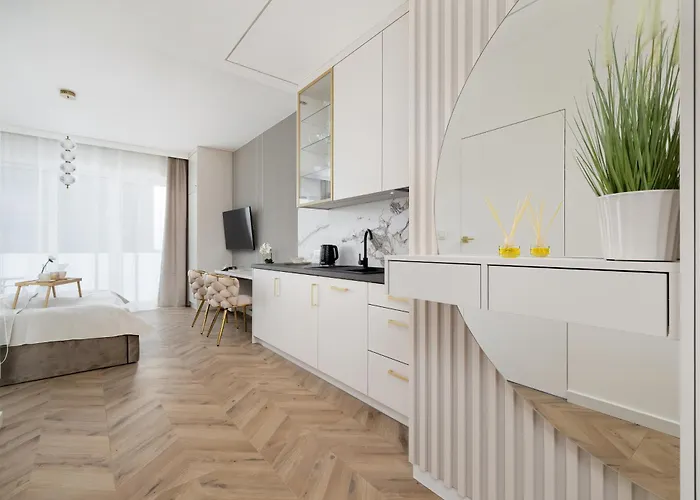 Eleganckie Z Parkingiem W Centrum Katowic Przy Rynku By Renters Катовице